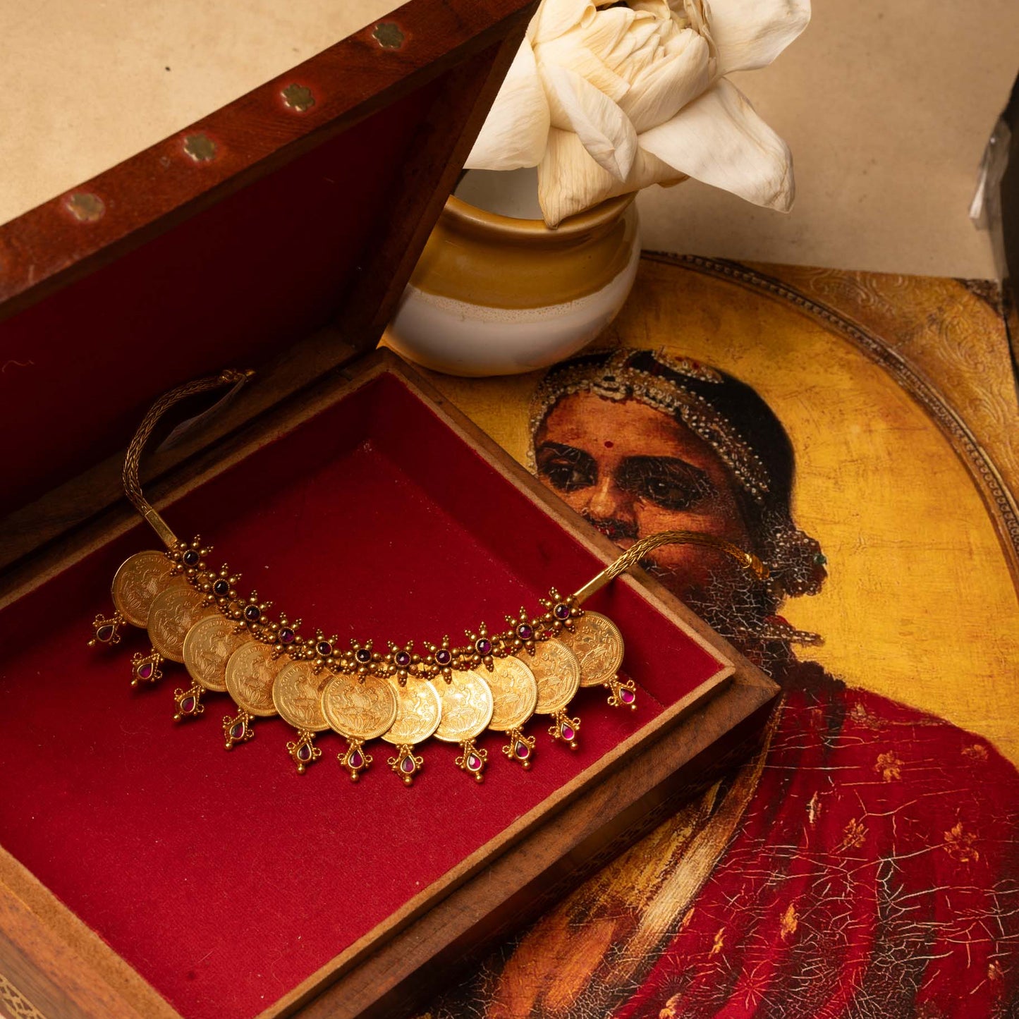 Short Coin Kasu Necklace with Flower Motifs