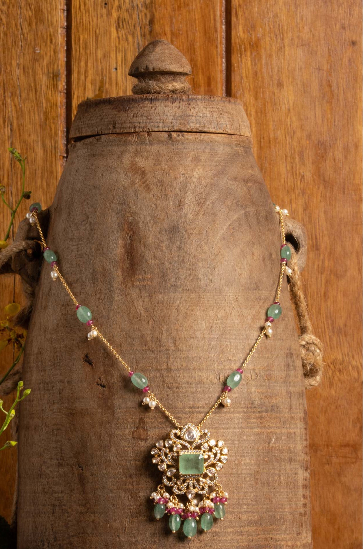 Floral Emerald Polki Chain