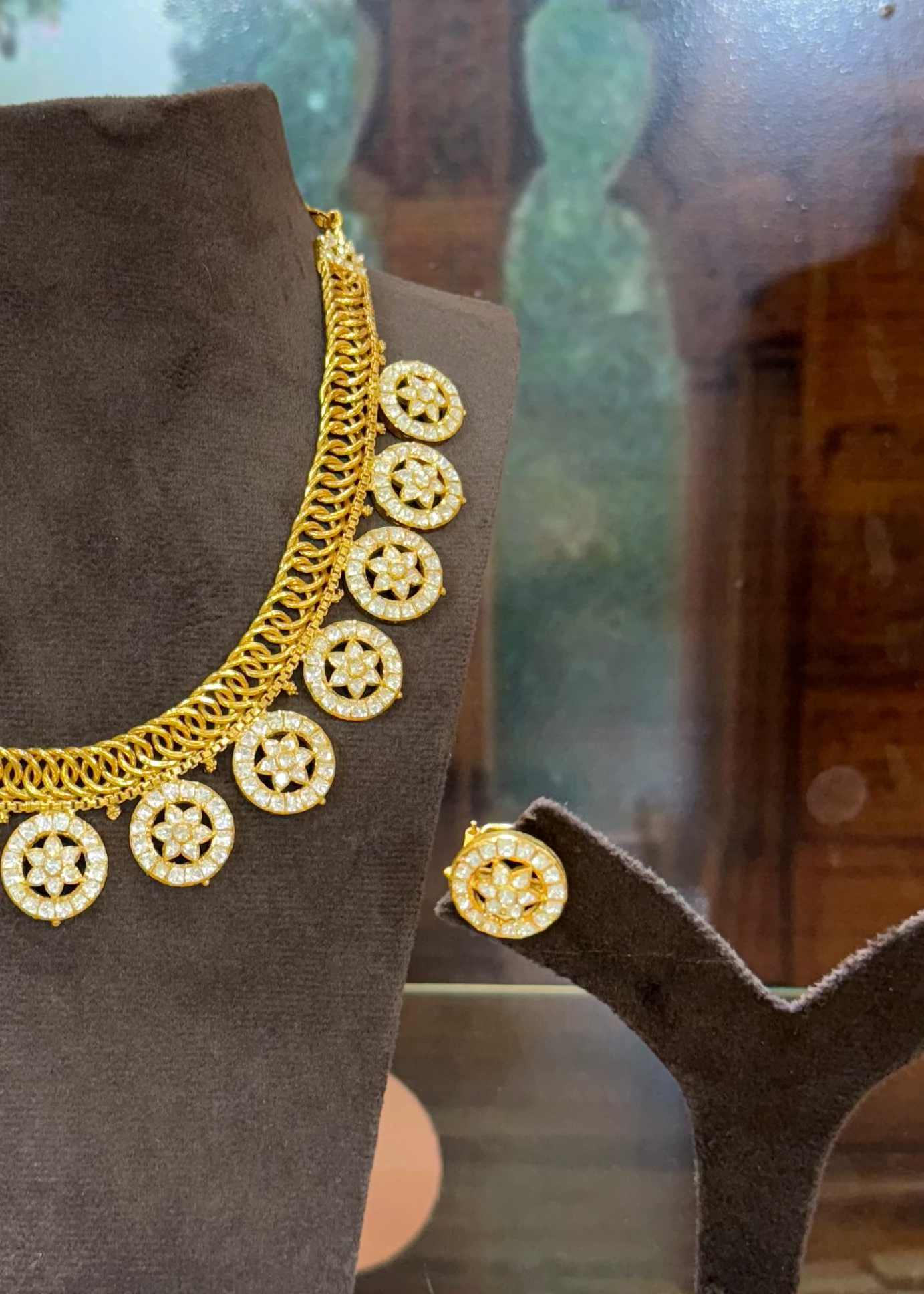 White Kundan Jalebi Bottu Mala Set