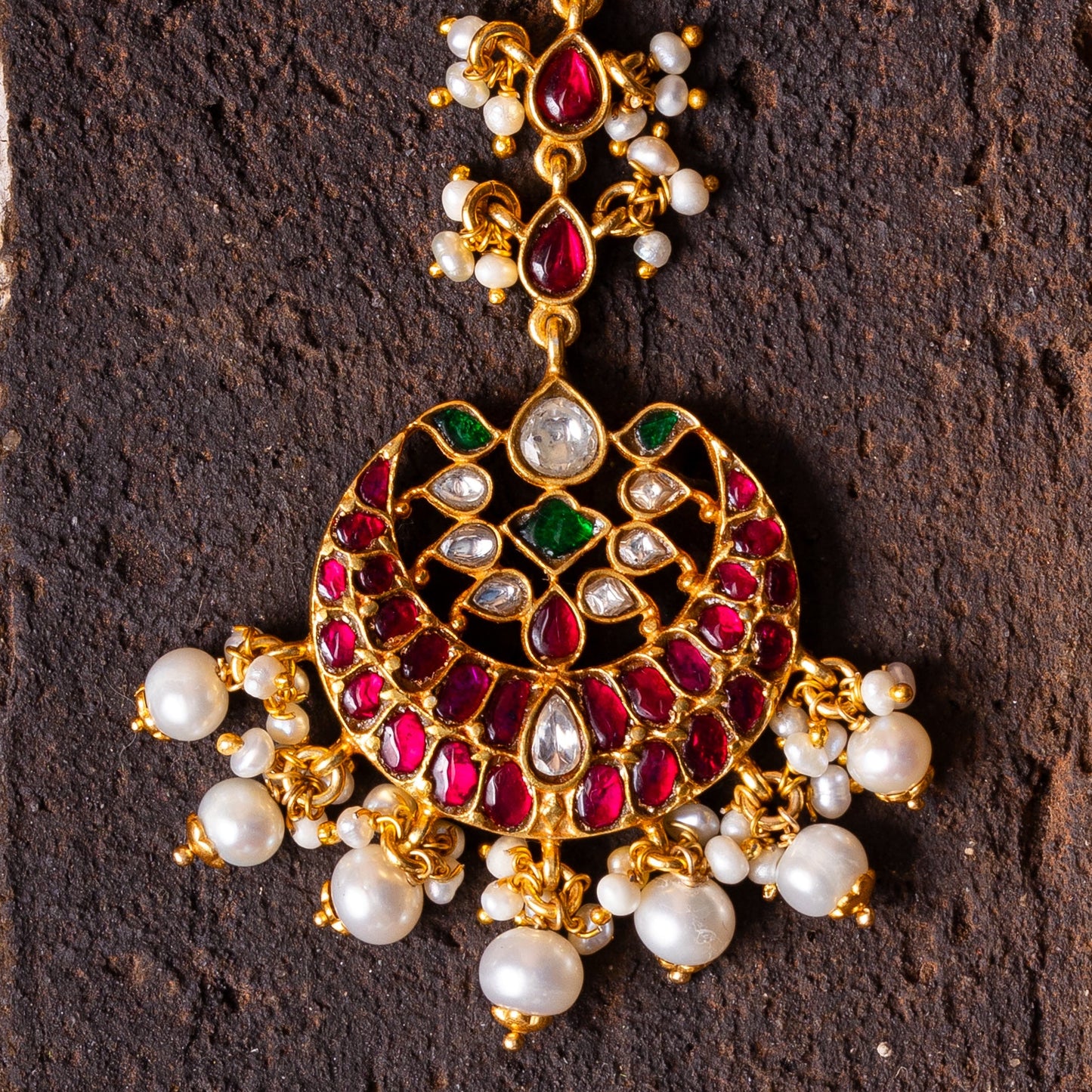 Red Kundan Maang Tikka