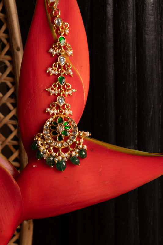 Green Kundan Maangtikka