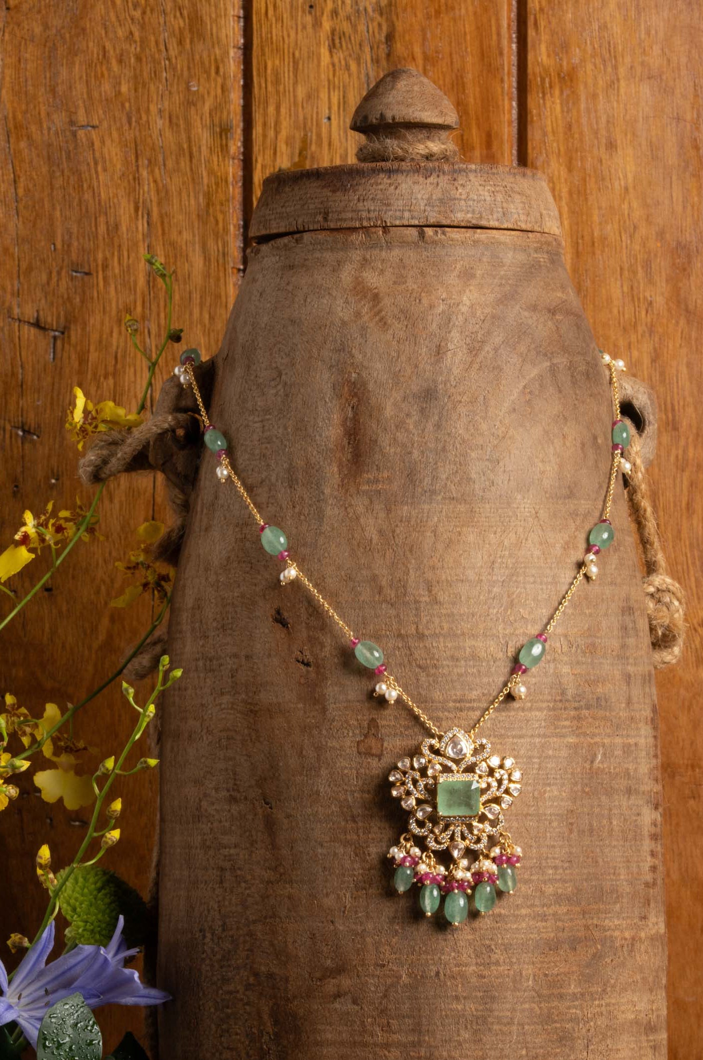 Floral Emerald Polki Chain
