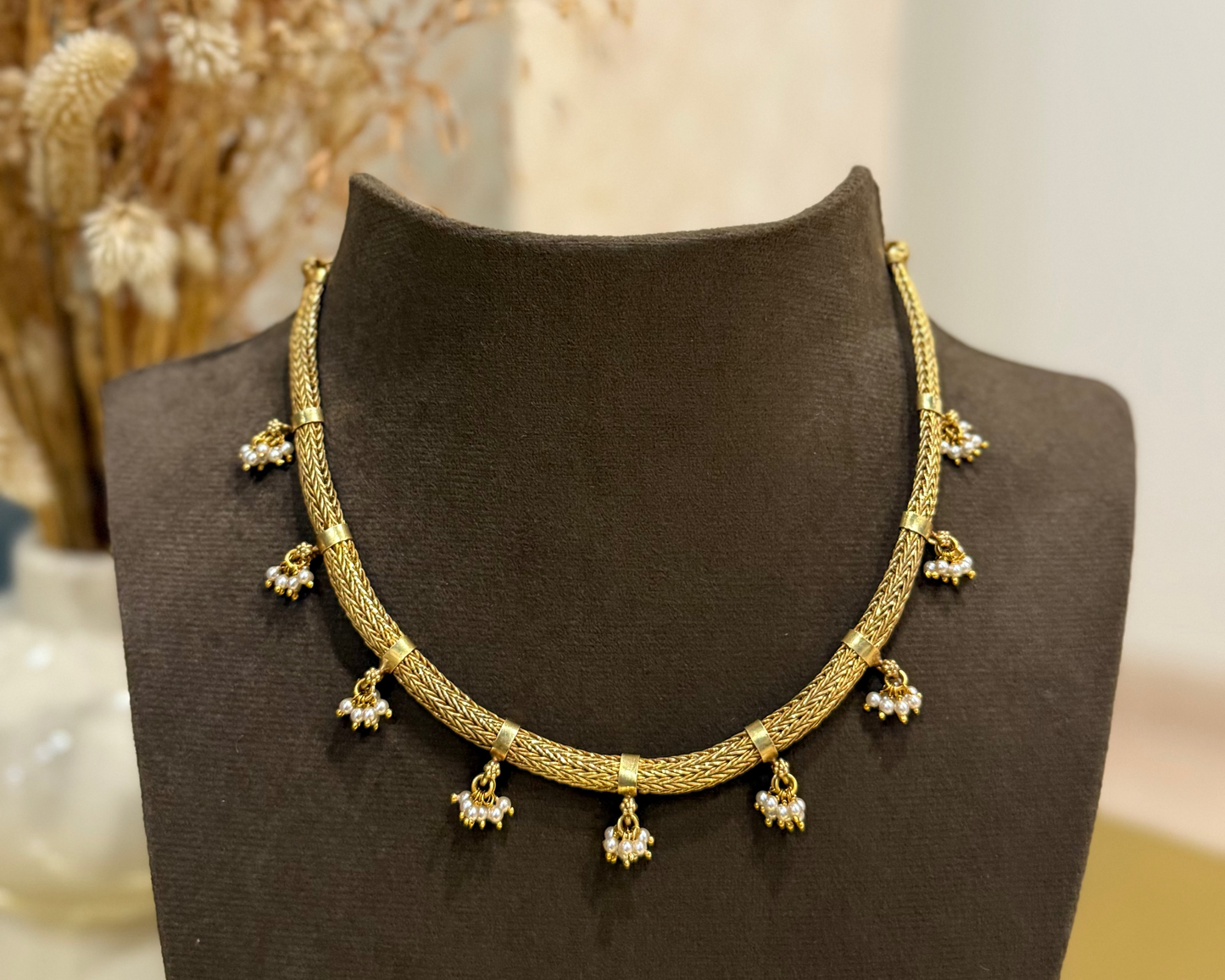 Mesh Chain with Pearl Drops