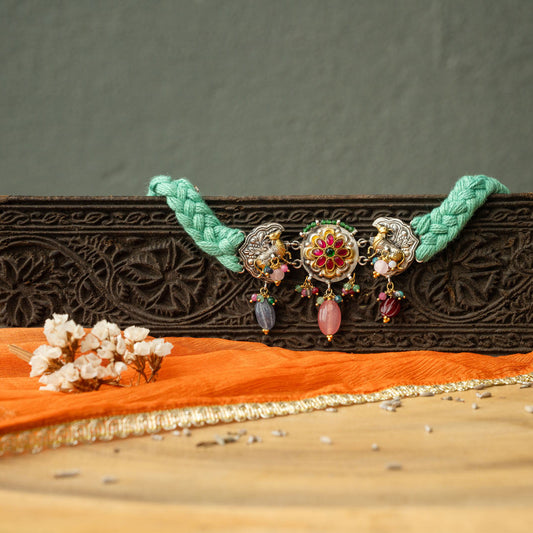 Oxidised chocker